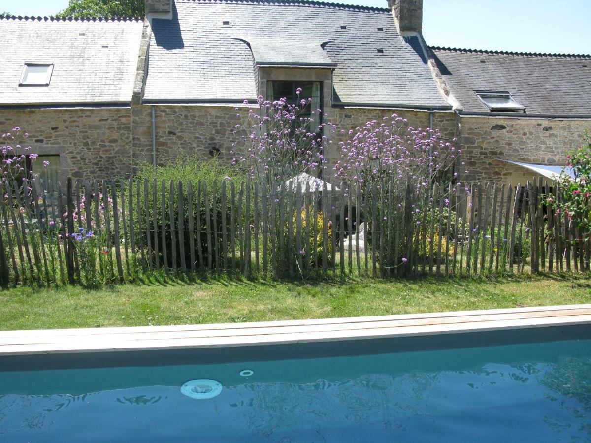La Chambre Du Grand Val Caden Exteriér fotografie